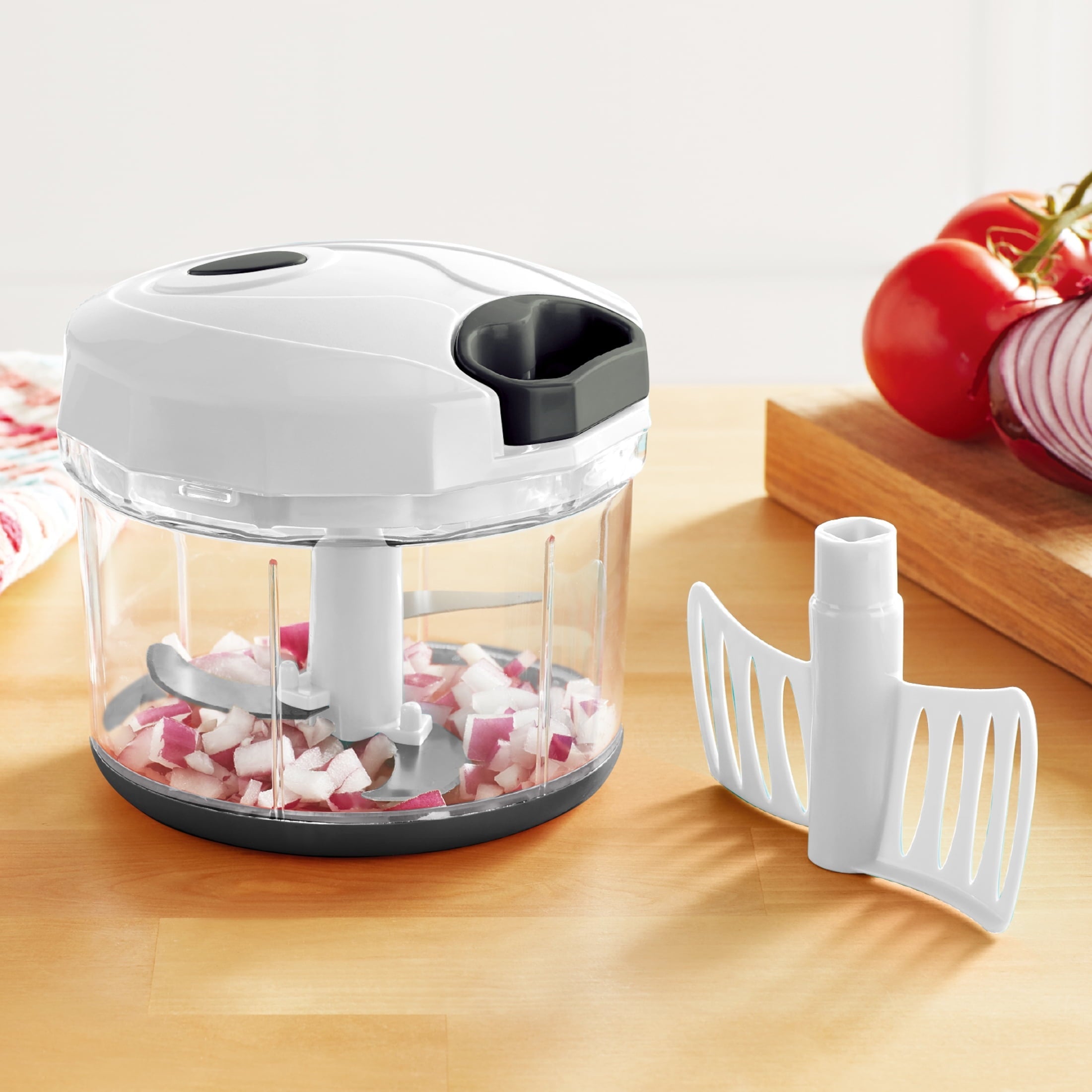 Mainstays 1qt Quick Pull Chopper, BPA free , SS Blades, Food Contact Safe Material , White & Grey, Weight 320g - Image 4