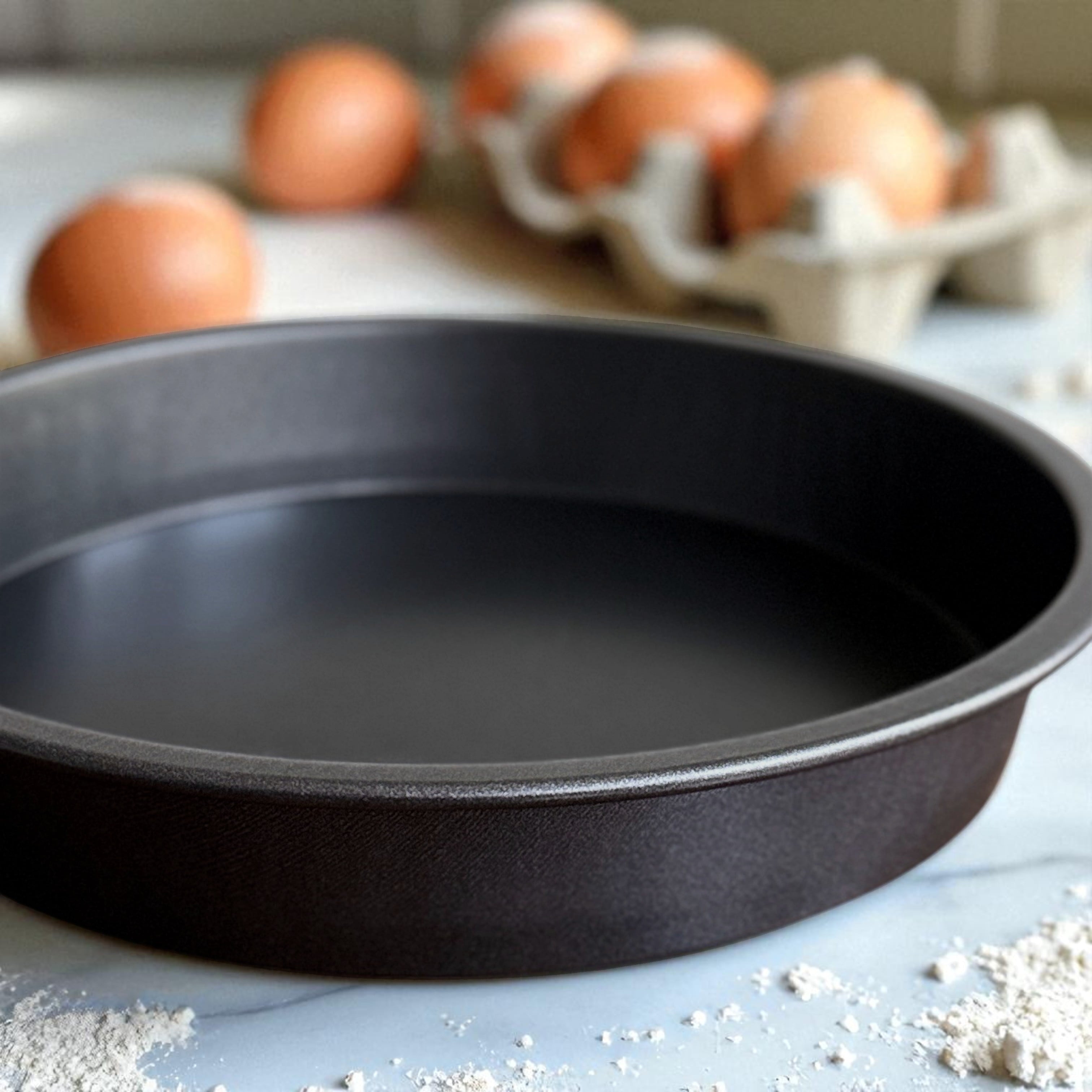 Mainstays 9" x 9" Round Nonstick Steel Cake Pan, Dark Gray - Image 4